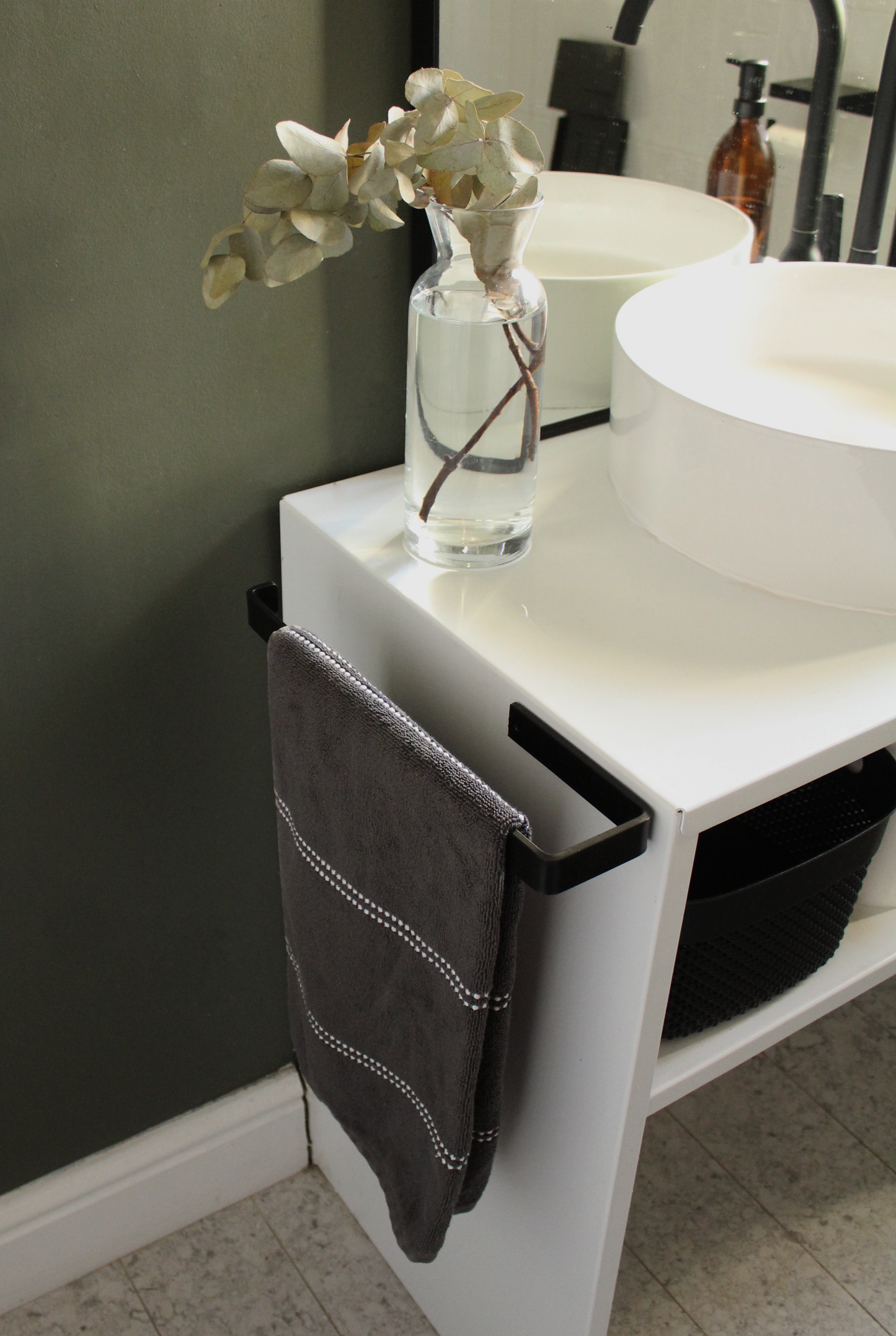 Asymmetrical Towel rail